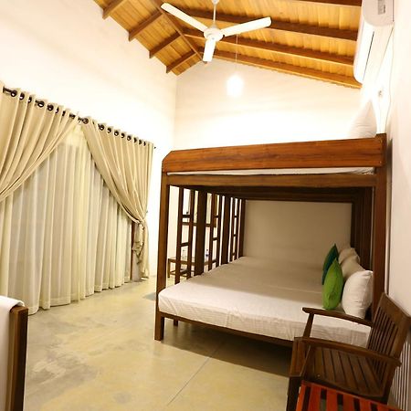 Готель Kayjay Palms Passikudah Екстер'єр фото