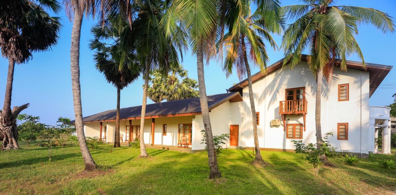 Готель Kayjay Palms Passikudah Екстер'єр фото