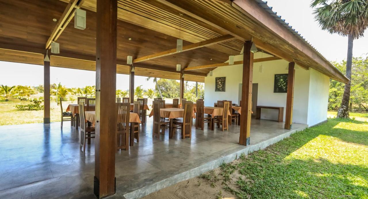 Готель Kayjay Palms Passikudah Екстер'єр фото
