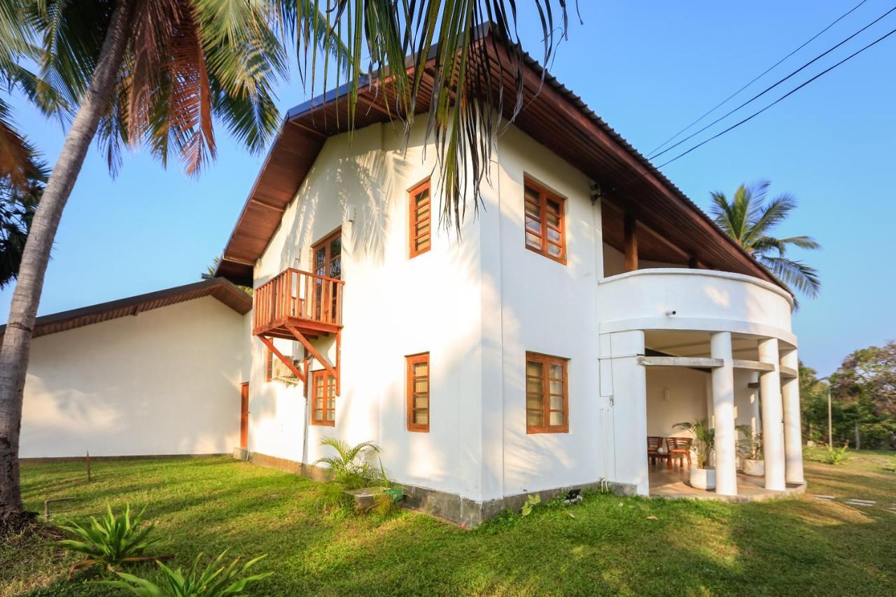 Готель Kayjay Palms Passikudah Екстер'єр фото